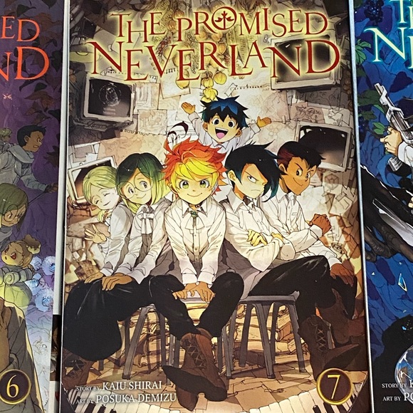 The promised Neverland series, volume 6-10 - Picture 1 of 5